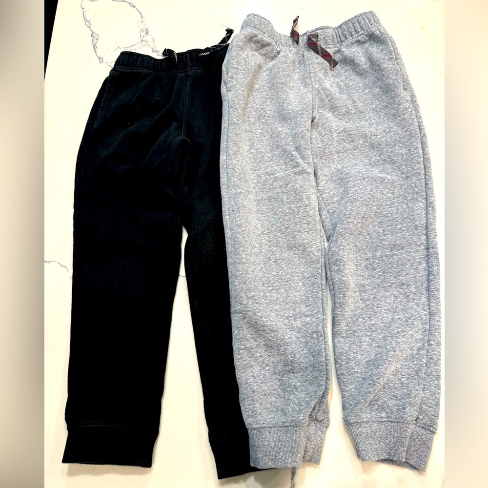 Lot of 2 Sweatpants Joggers size 6/7 (small)